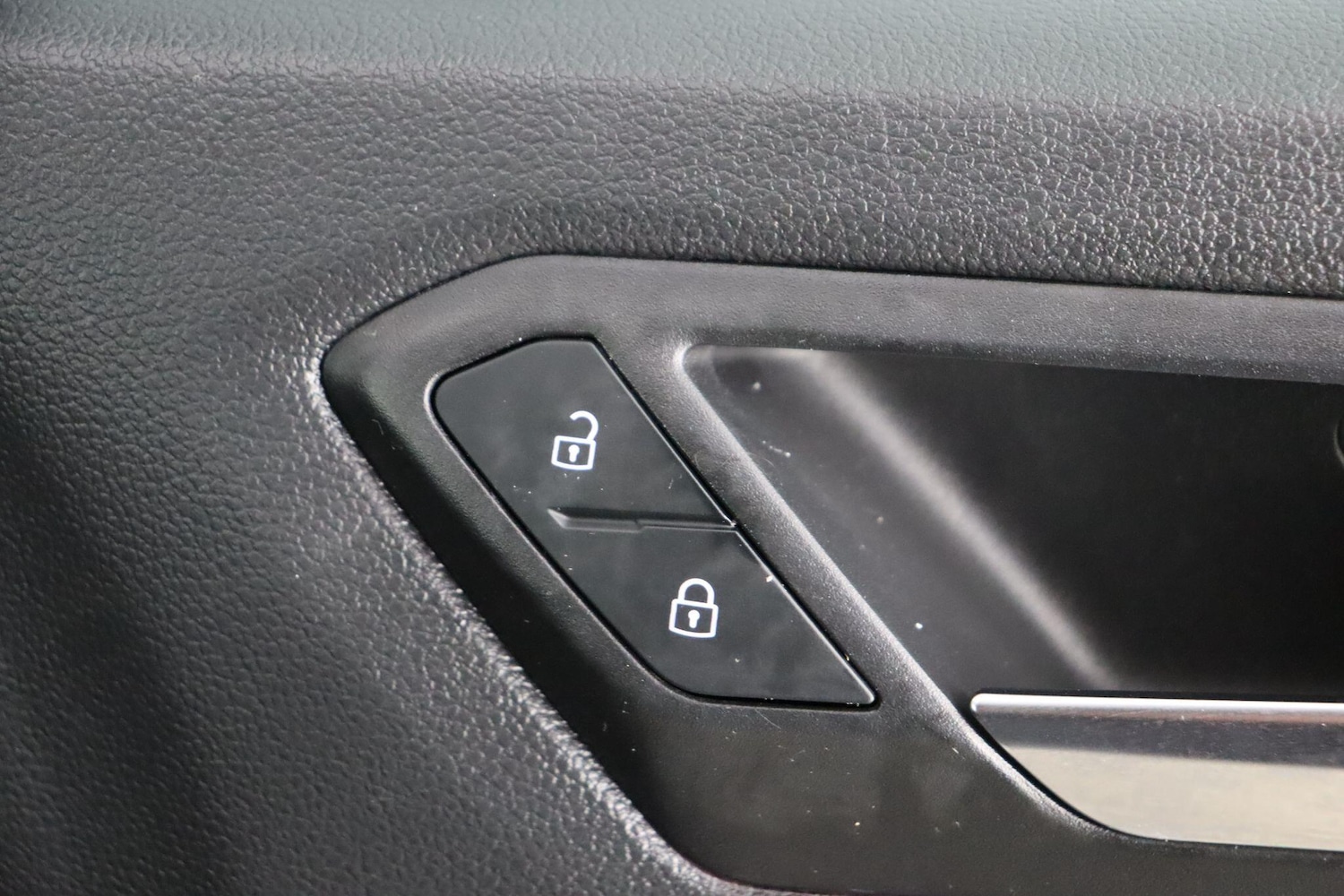 Used Volkswagen T-Roc 2023 for sale - 78020187: Photo 18