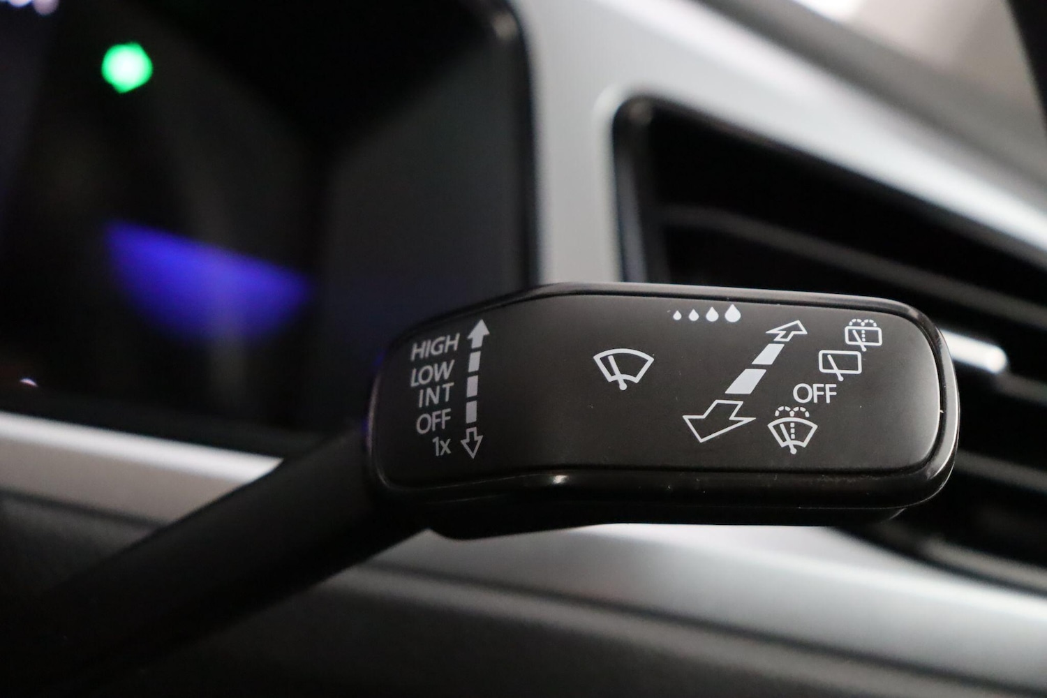 Used Volkswagen T-Roc 2023 for sale - 78020187: Photo 20