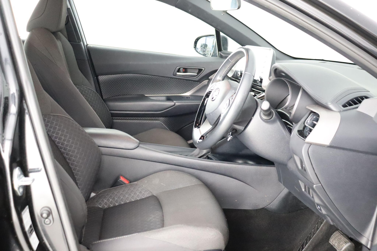 Used Toyota C-HR 2022 for sale - 77109365: Photo 13