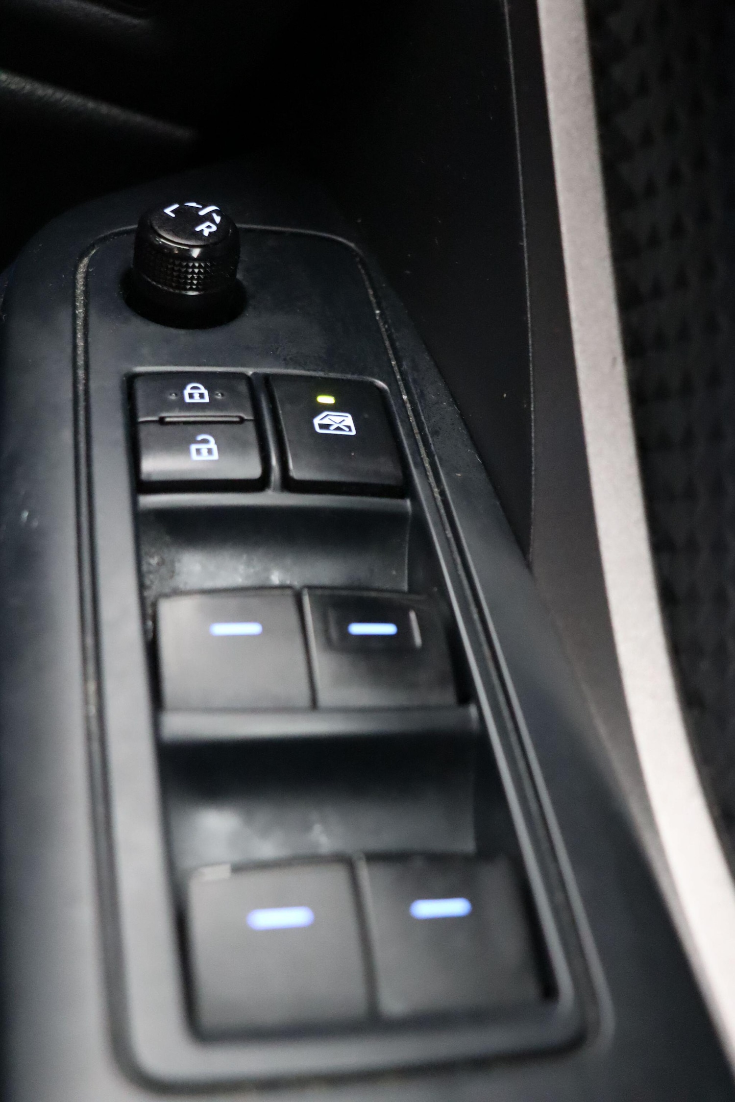 Used Toyota C-HR 2022 for sale - 77109365: Photo 18