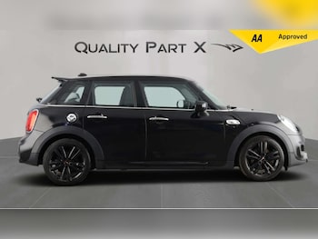 Used MINI Hatch 2020 for sale - 79430801: Photo
