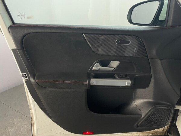 Used Mercedes-Benz GLB 2022 for sale - 76084942: Photo 34