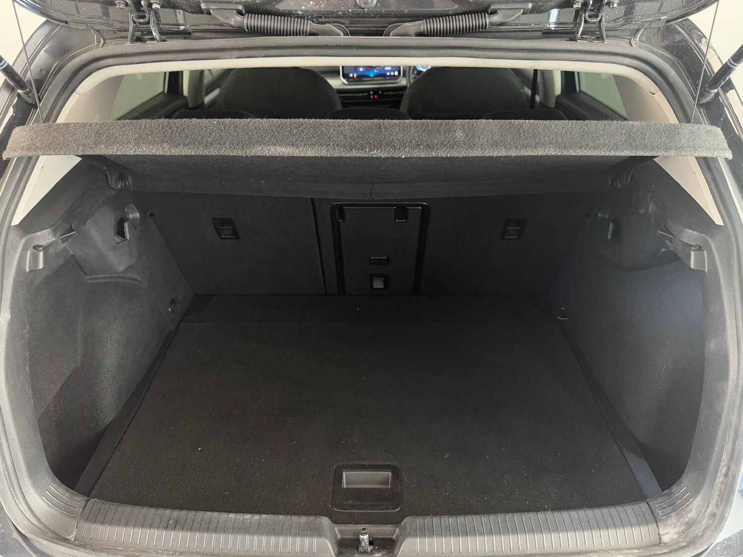 Used Volkswagen Golf 2024 for sale - 76585198: Photo 32