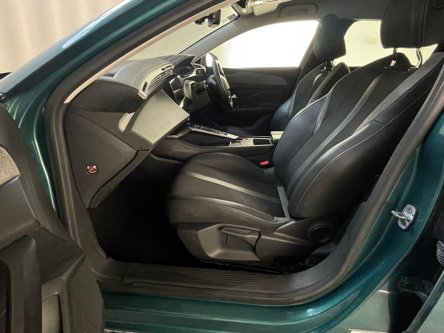 Used Peugeot 308 SW 2023 for sale - 76002141: Photo 11