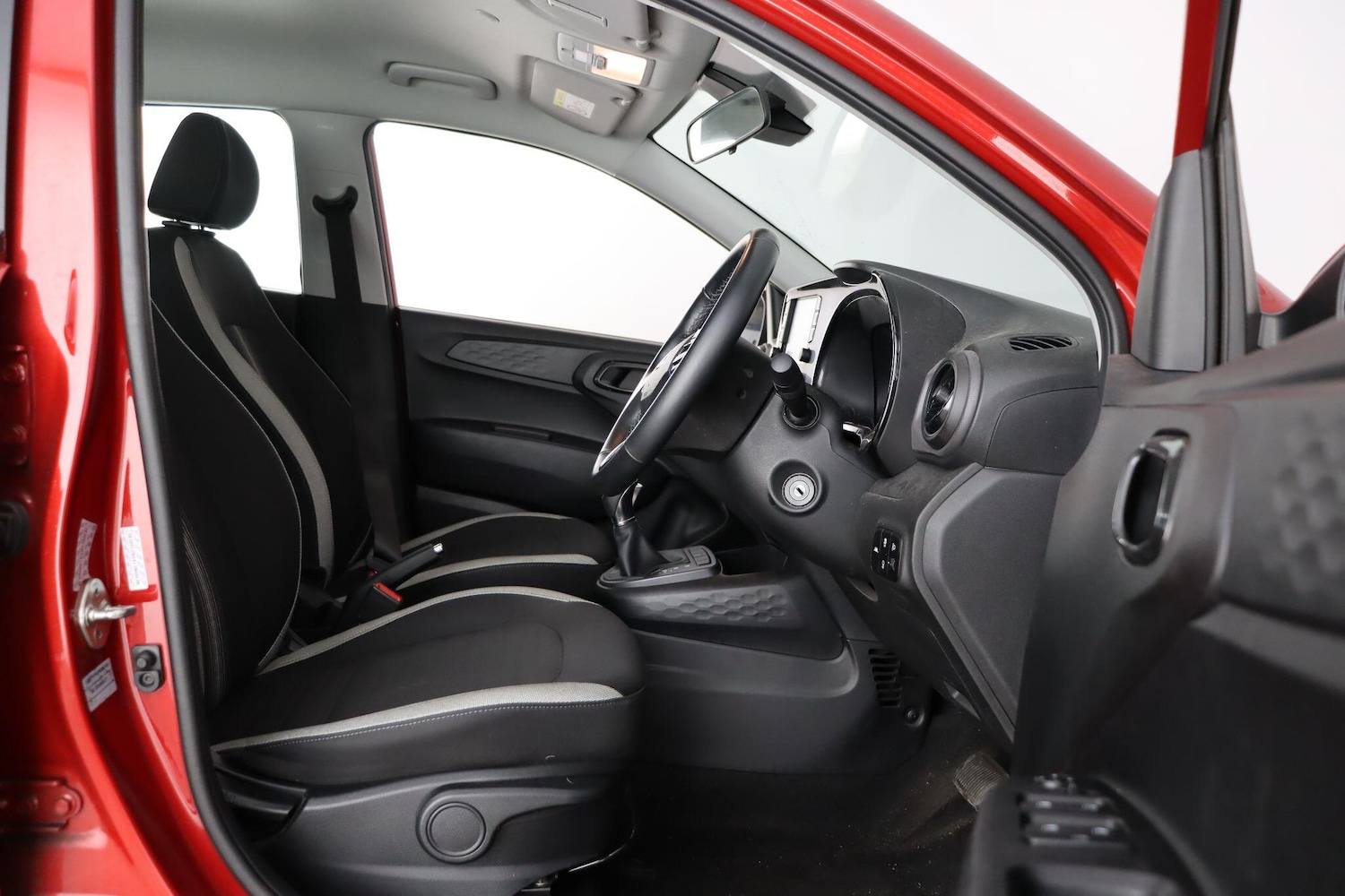 Used Hyundai i10 2022 for sale - 76952592: Photo 15