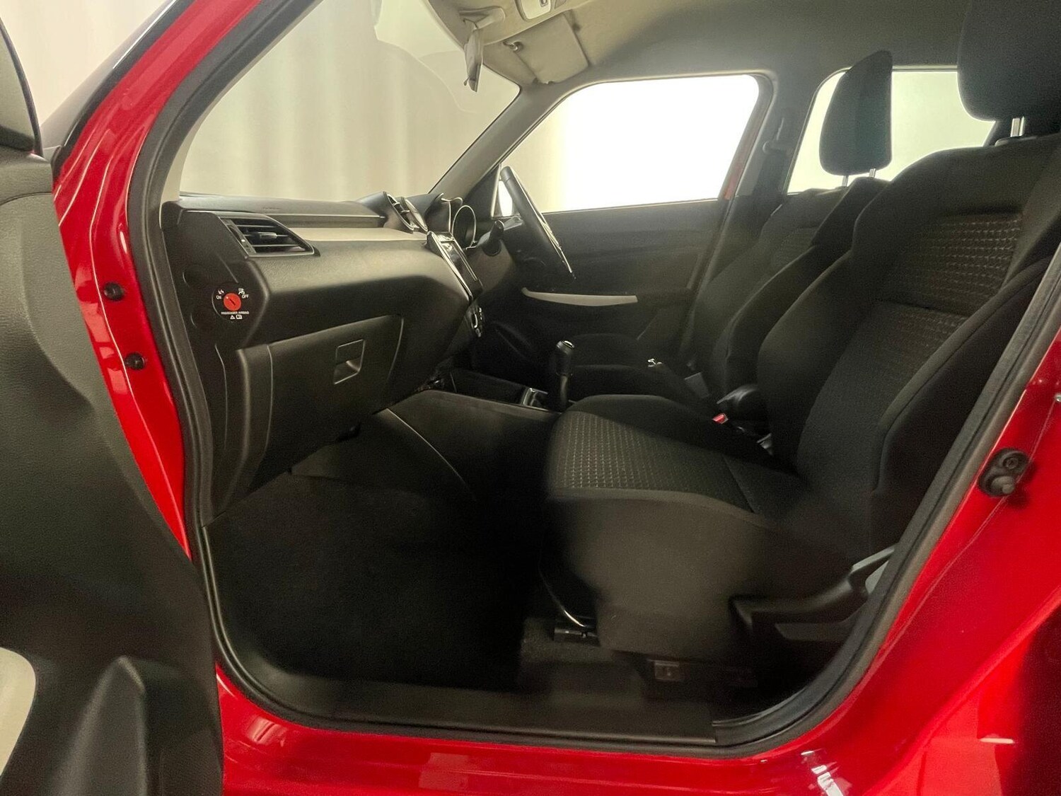 Used Suzuki Swift 2023 for sale - 76295577: Photo 12