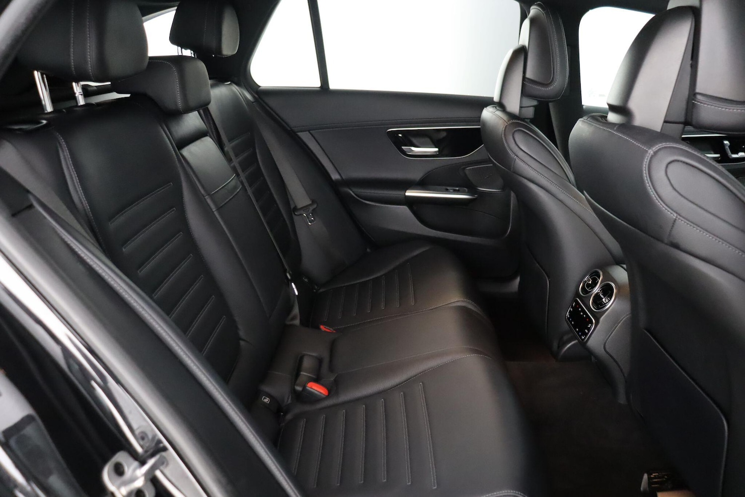 Used Mercedes-Benz C Class 2023 for sale - 77637839: Photo 14