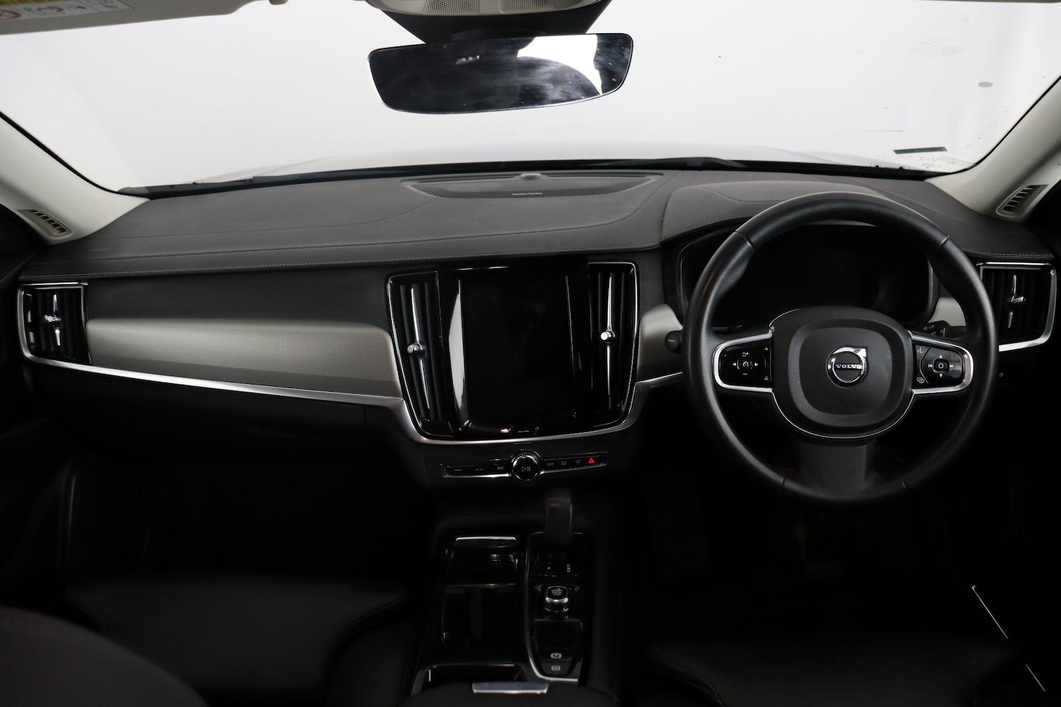 Used Volvo S90 2023 for sale - 77358334: Photo 10