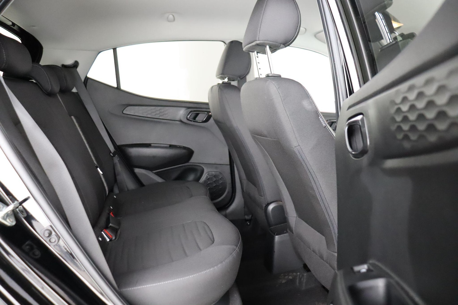 Used Hyundai i10 2023 for sale - 76912970: Photo 14