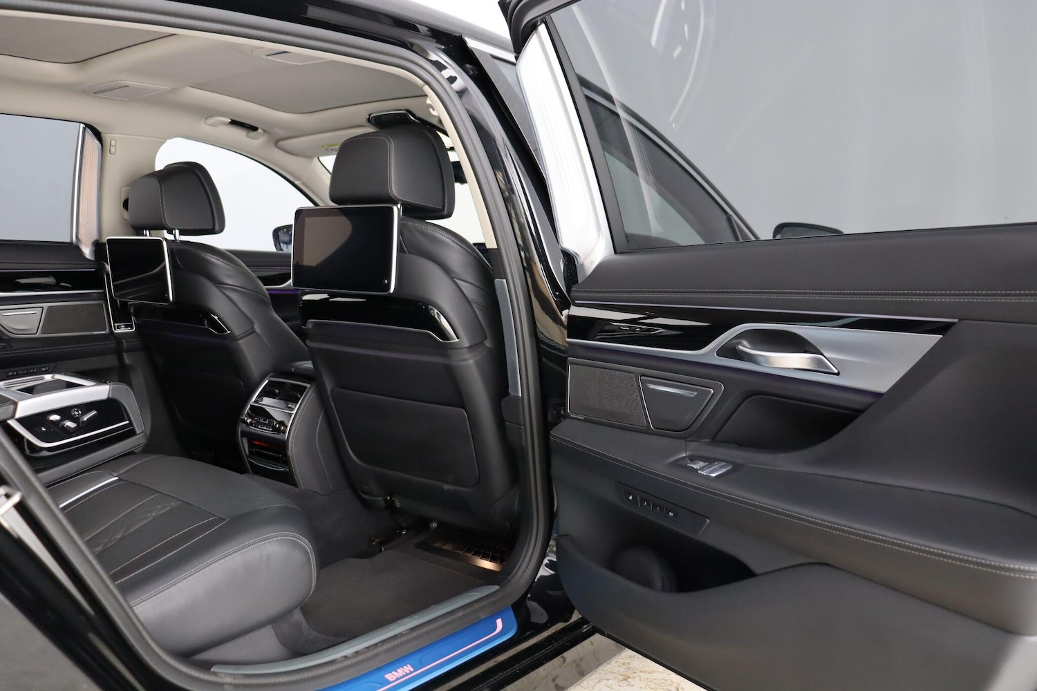 Used BMW 7 Series 2022 for sale - 78033798: Photo 17