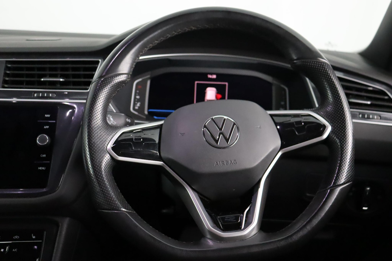 Used Volkswagen Tiguan Allspace 2024 for sale - 77029599: Photo 9