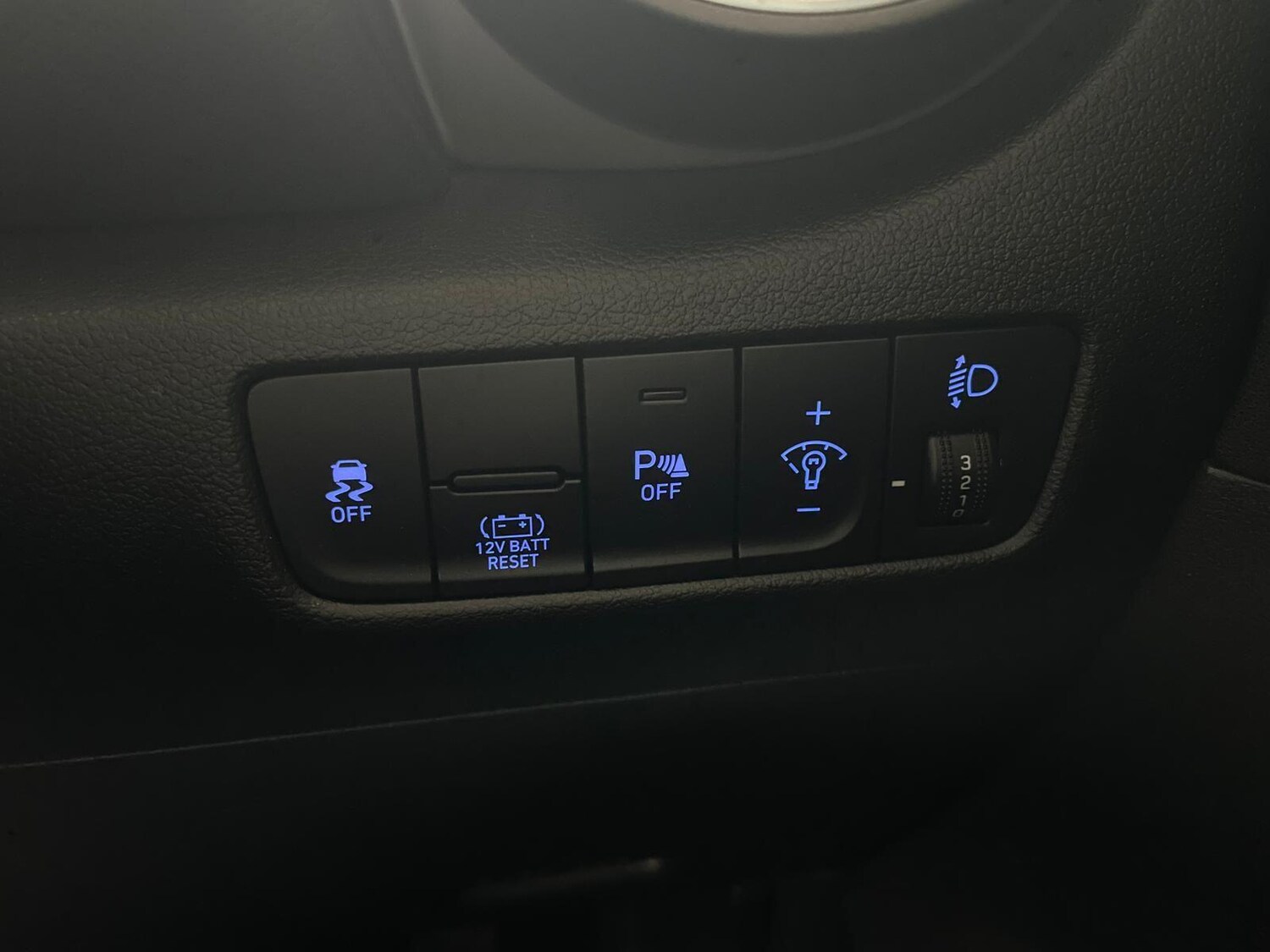 Used Hyundai KONA 2022 for sale - 76295308: Photo 18