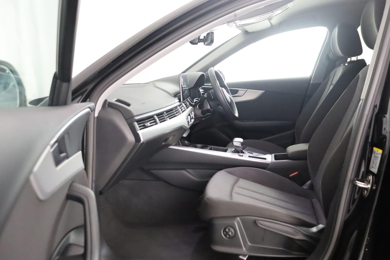 Used Audi A4 Avant 2022 for sale - 76613245: Photo 11