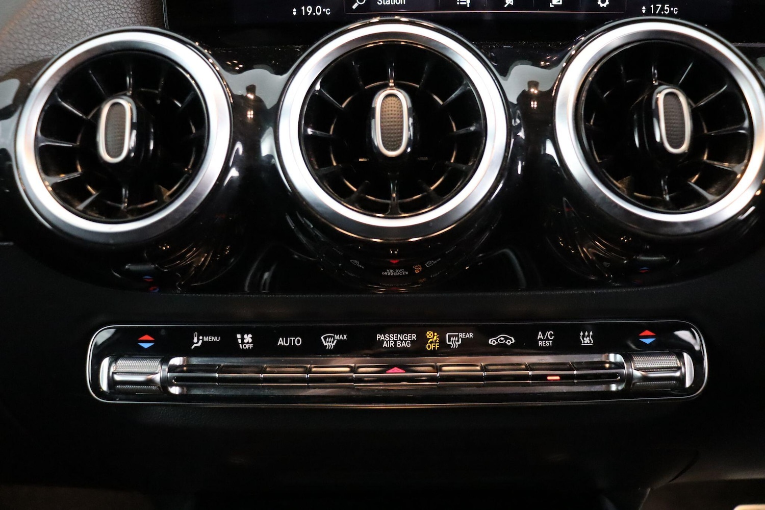 Used Mercedes-Benz GLA 2021 for sale - 77359095: Photo 23