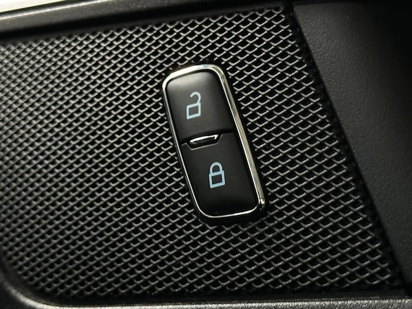 Used Ford S-Max 2020 for sale - 75657706: Photo 25