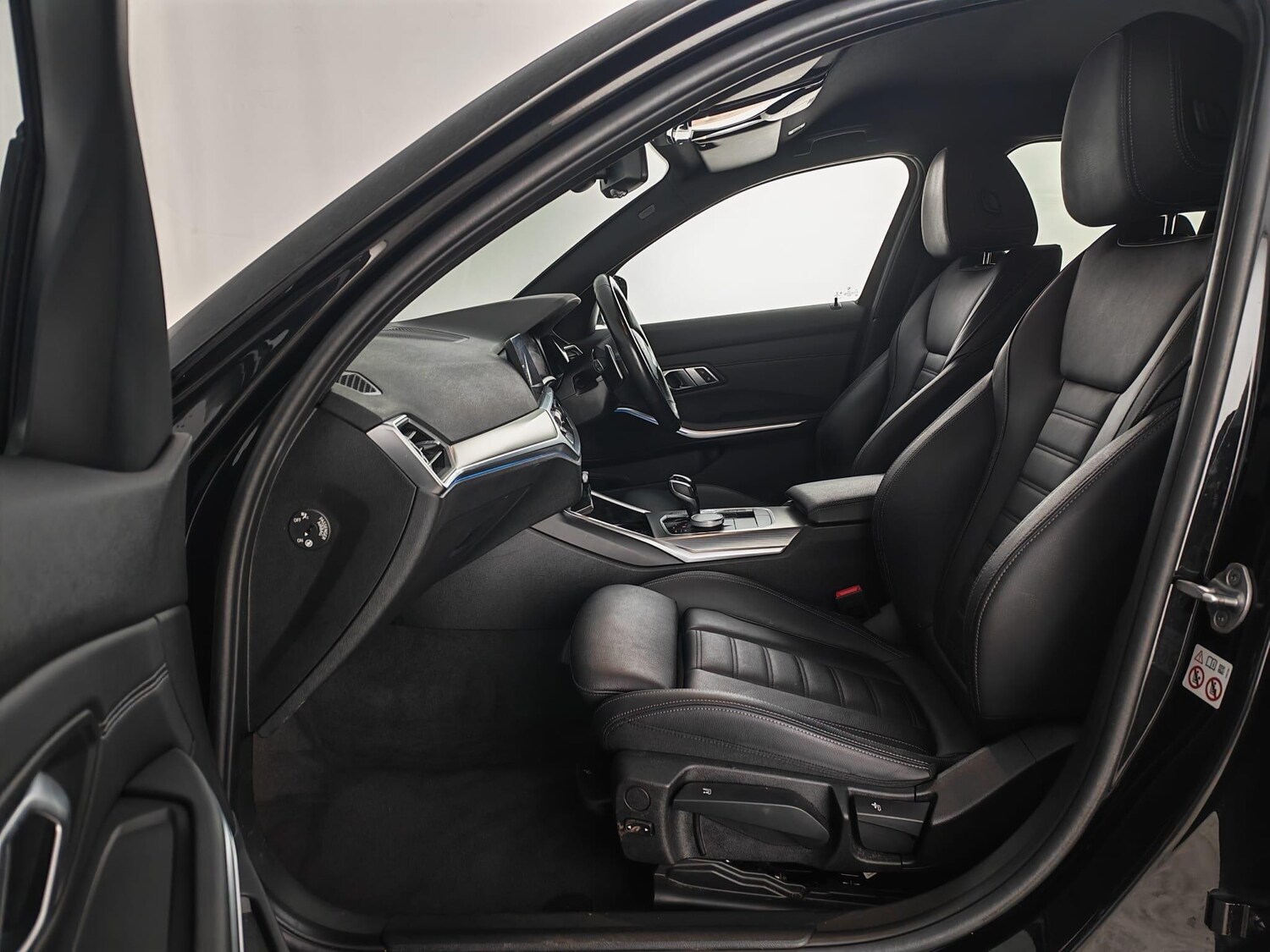 Used BMW 3 Series 2021 for sale - 76388607: Photo 12