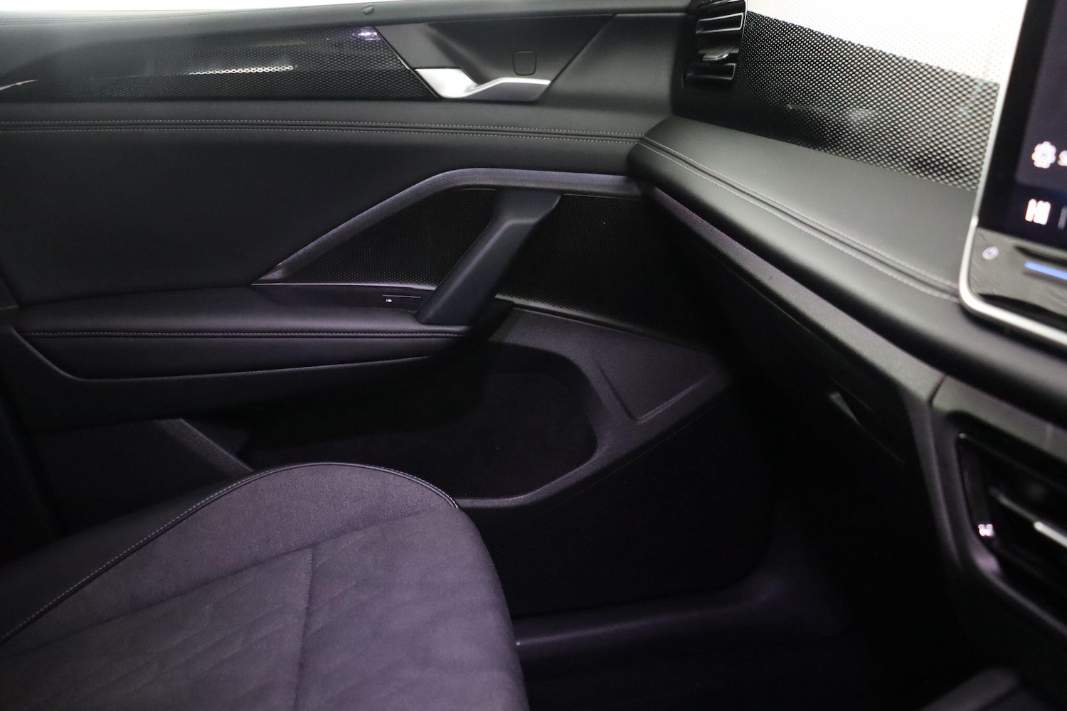 Used Volkswagen Tiguan 2025 for sale - 76823488: Photo 16