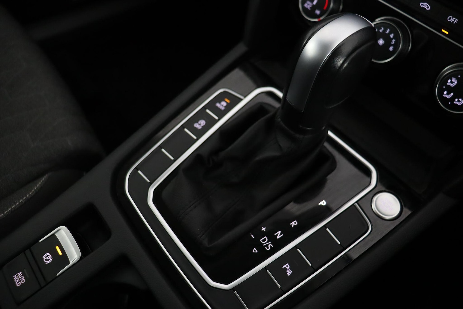 Used Volkswagen Passat 2023 for sale - 78073004: Photo 16