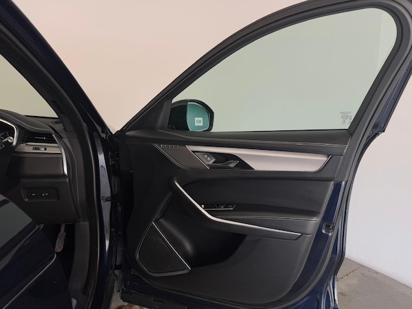 Used Jaguar F-Pace 2022 for sale - 74564636: Photo 32