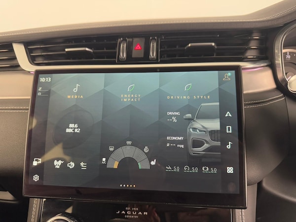 Used Jaguar F-Pace 2022 for sale - 74564636: Photo 36