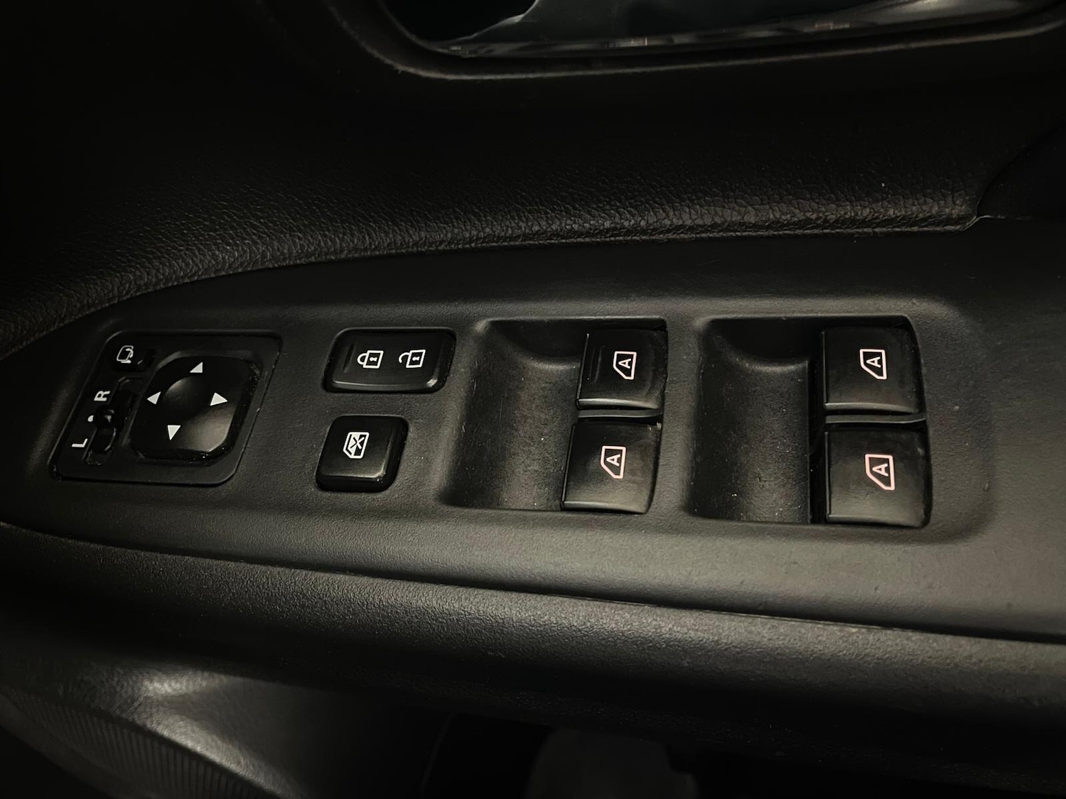 Used Mitsubishi Outlander 2020 for sale - 76043256: Photo 25