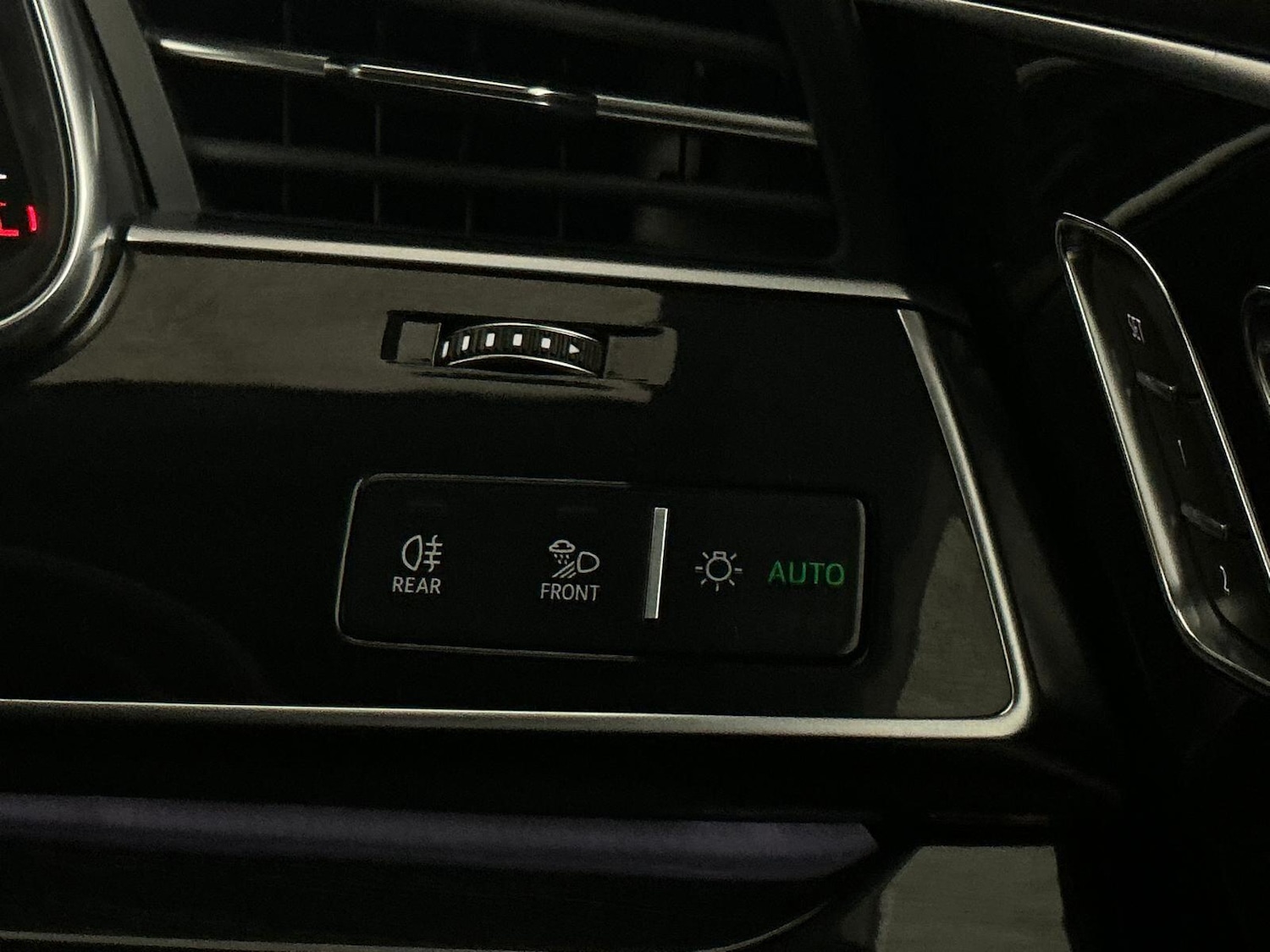 Used Audi Q8 2018 for sale - 76584476: Photo 21