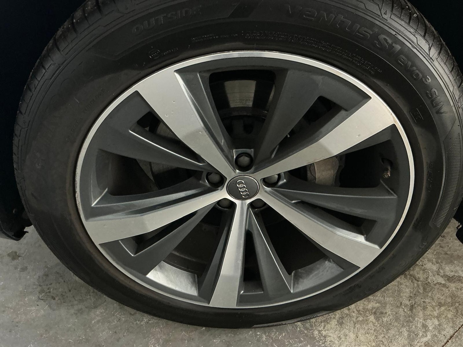 Used Audi Q8 2018 for sale - 76584476: Photo 27