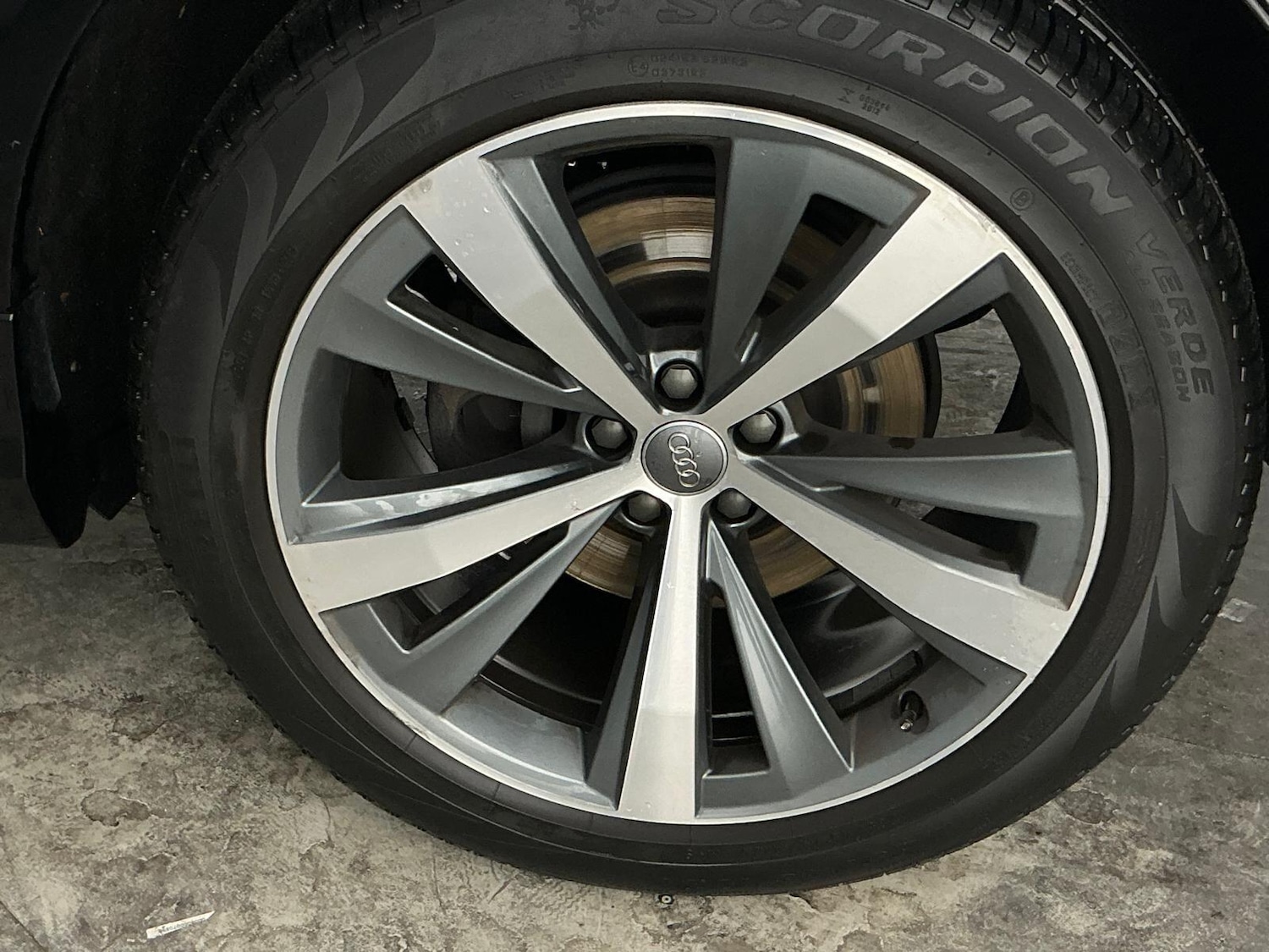 Used Audi Q8 2018 for sale - 76584476: Photo 28