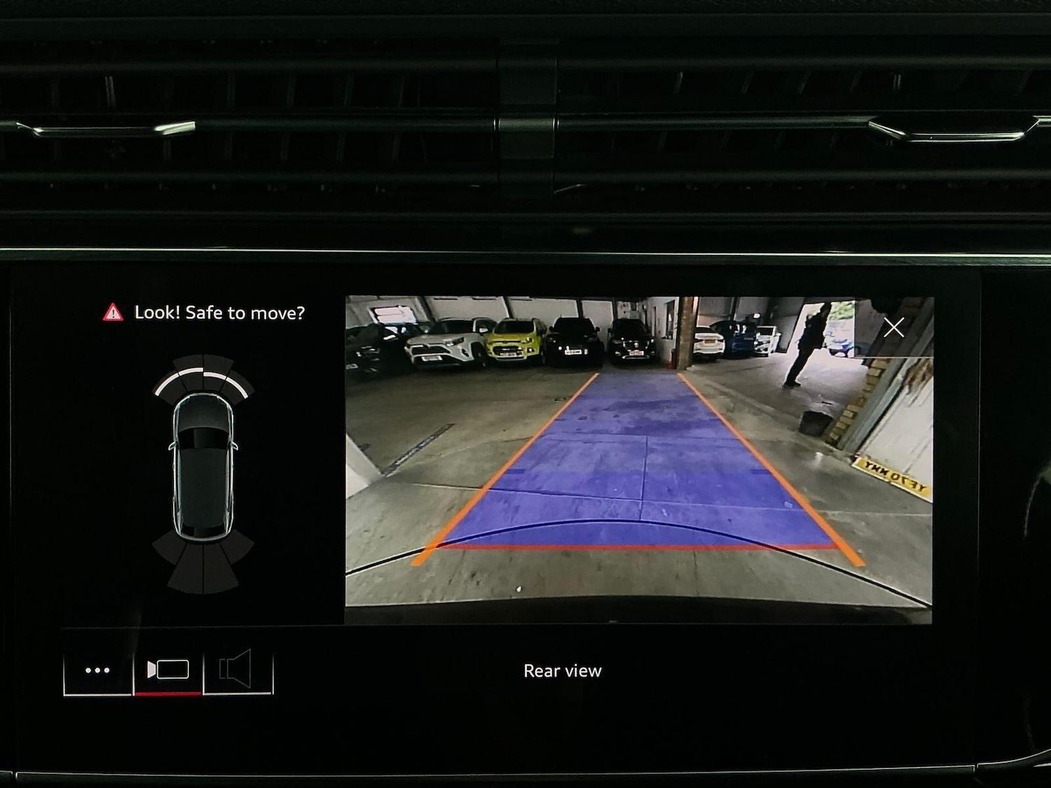 Used Audi Q8 2018 for sale - 76584476: Photo 68