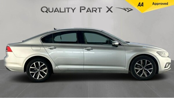 Used Volkswagen Passat 2021 for sale - 76012110: Photo 2