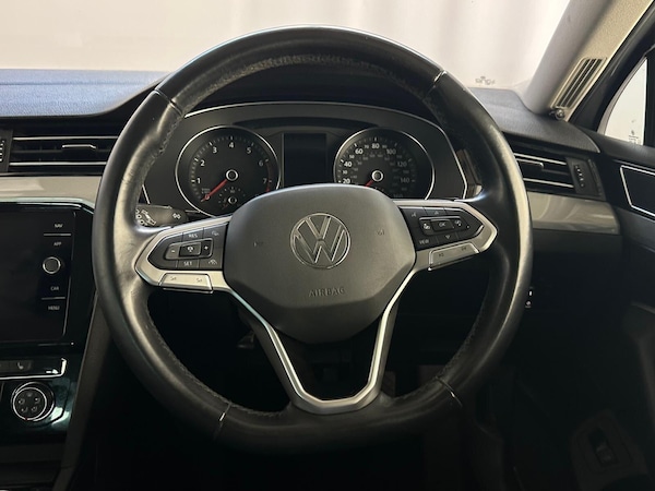 Used Volkswagen Passat 2021 for sale - 76012110: Photo 9