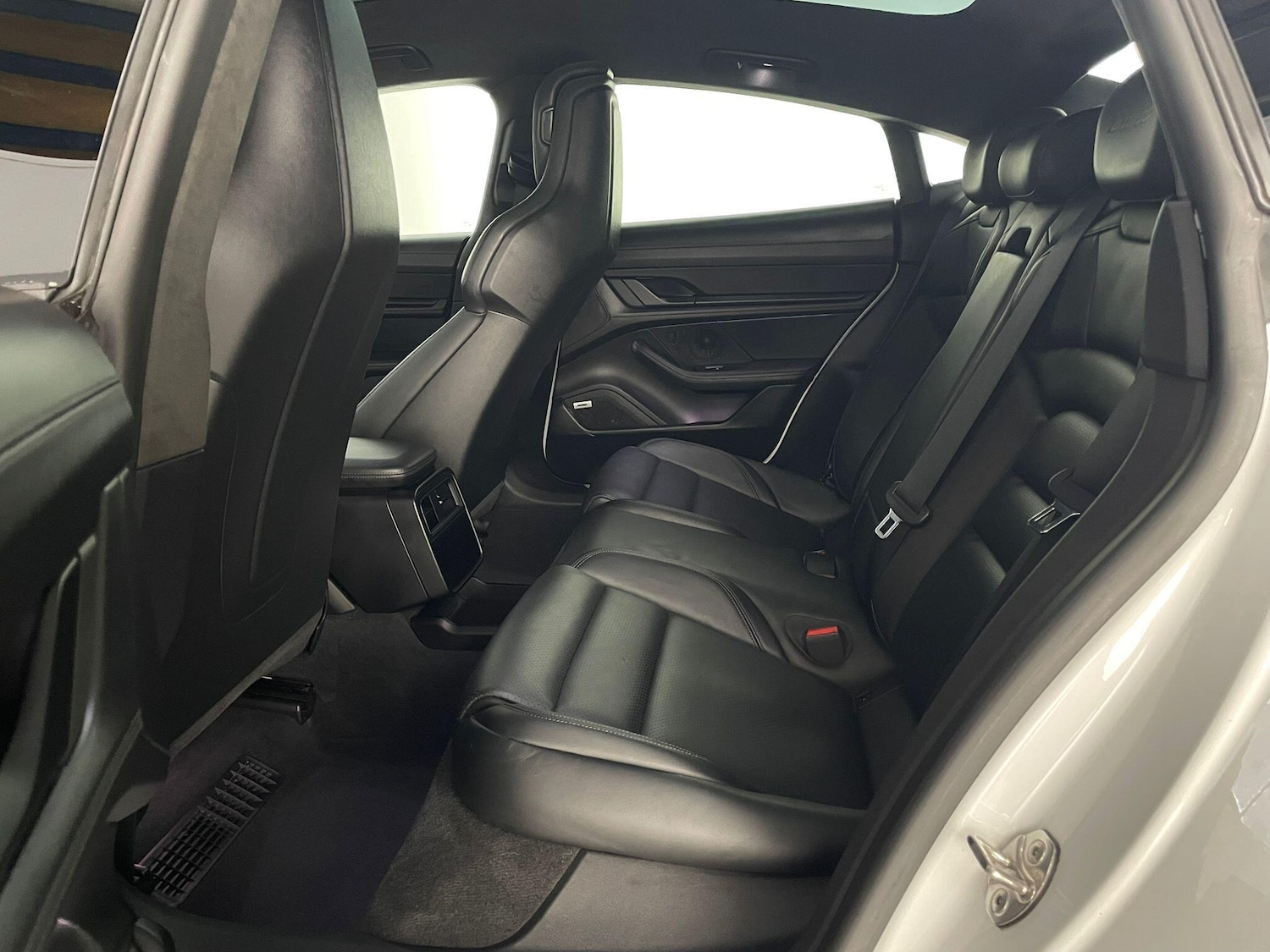 Used Porsche Taycan 2020 for sale - 76348834: Photo 13