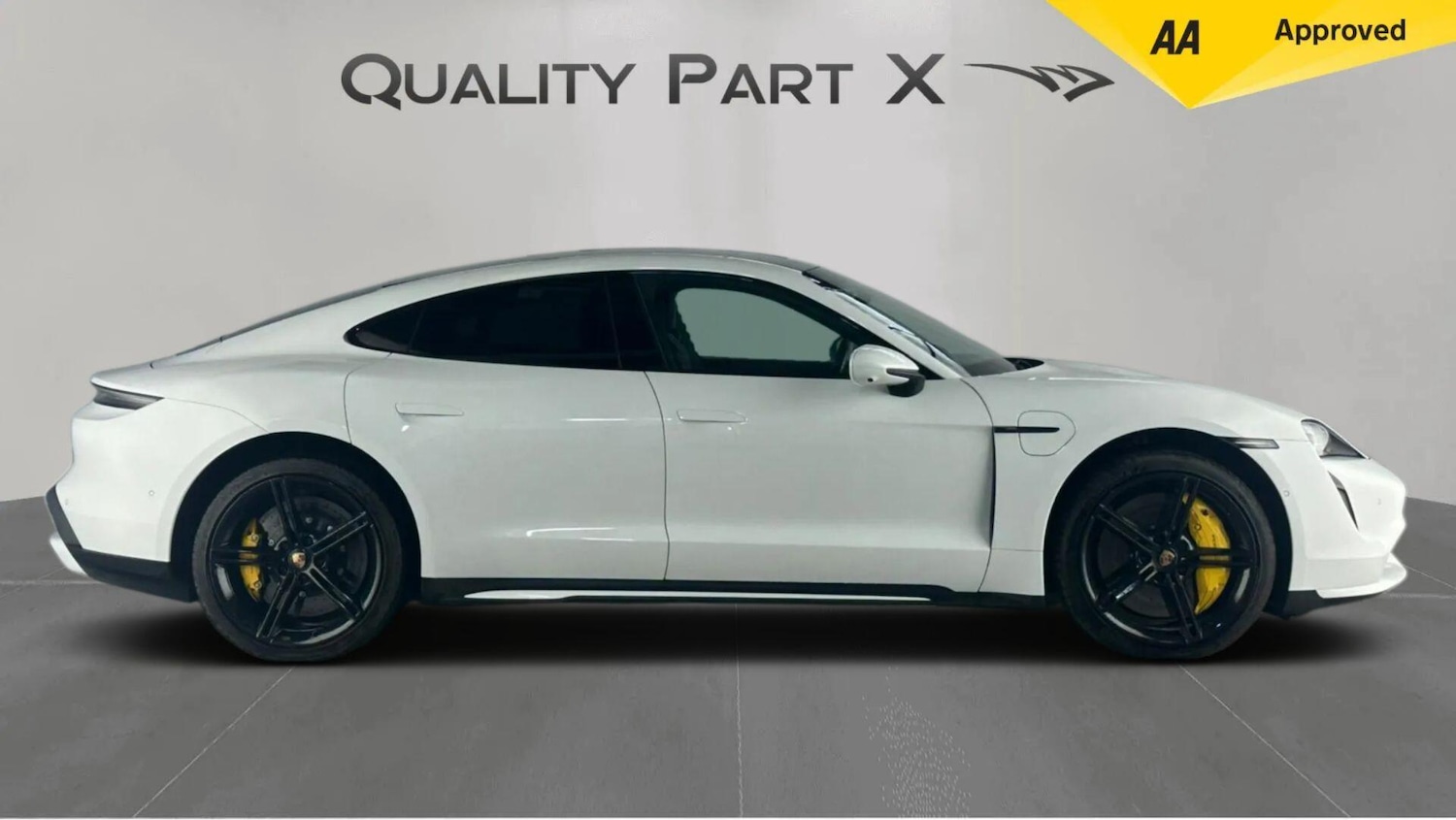 Used Porsche Taycan 2020 for sale - 76348834: Photo 2