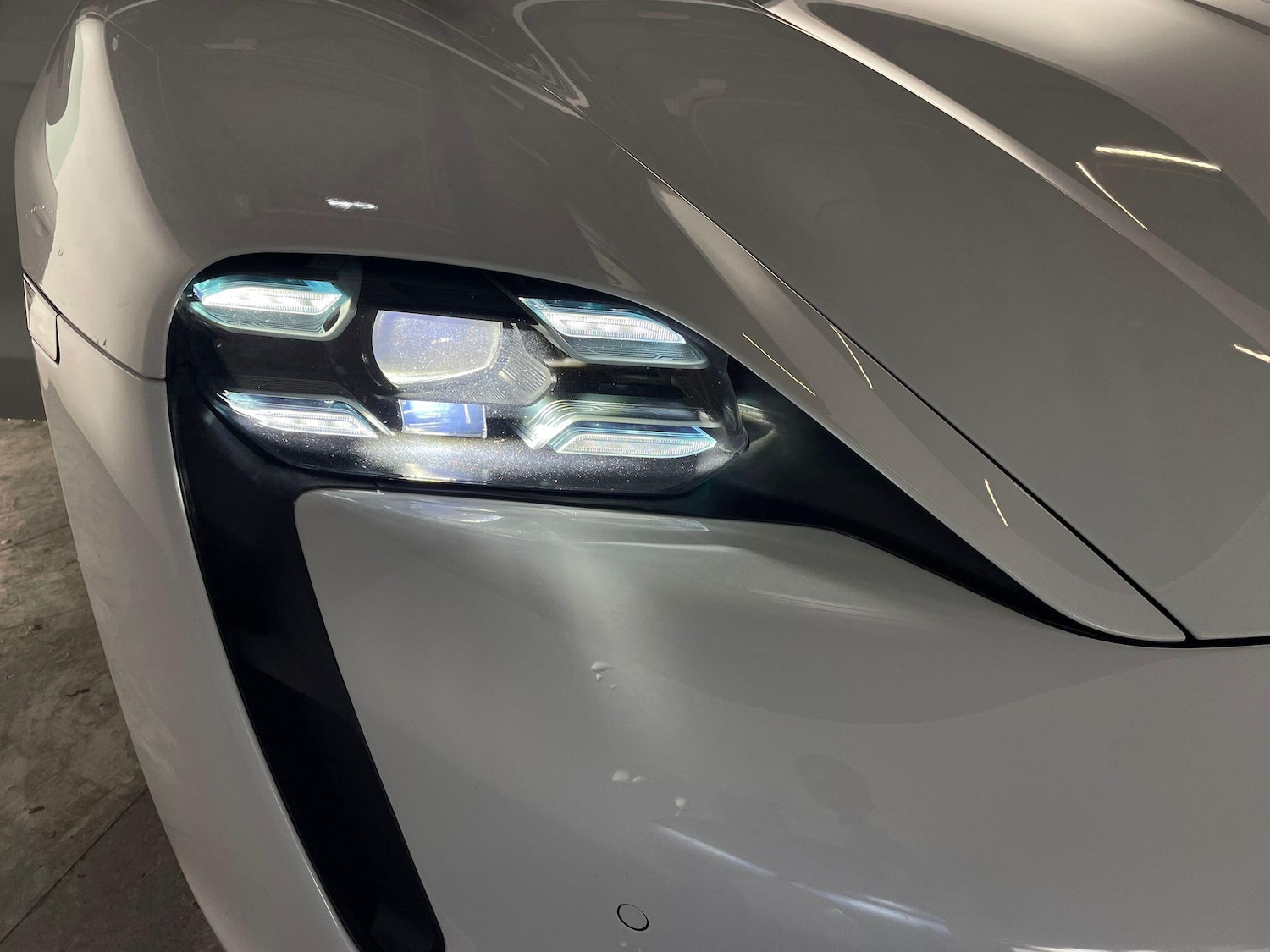 Used Porsche Taycan 2020 for sale - 76348834: Photo 30
