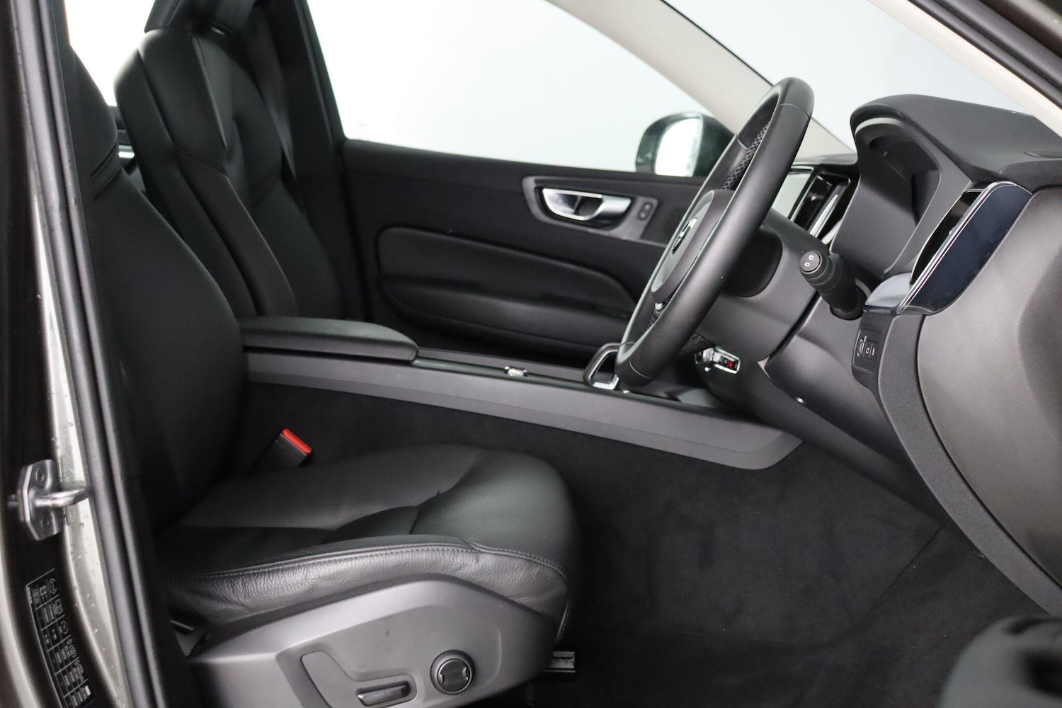 Used Volvo XC60 2021 for sale - 77029595: Photo 15