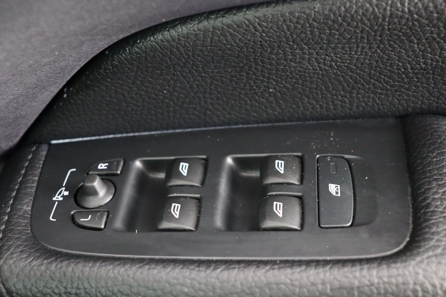 Used Volvo XC60 2021 for sale - 77029595: Photo 24