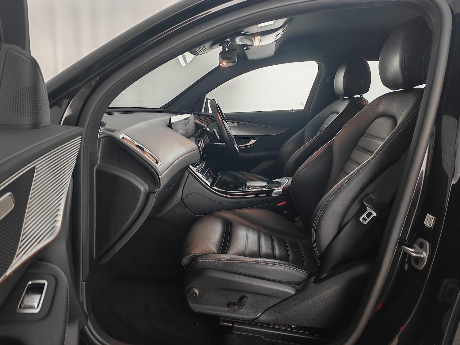 Used Mercedes-Benz EQC 2022 for sale - 76398631: Photo 11