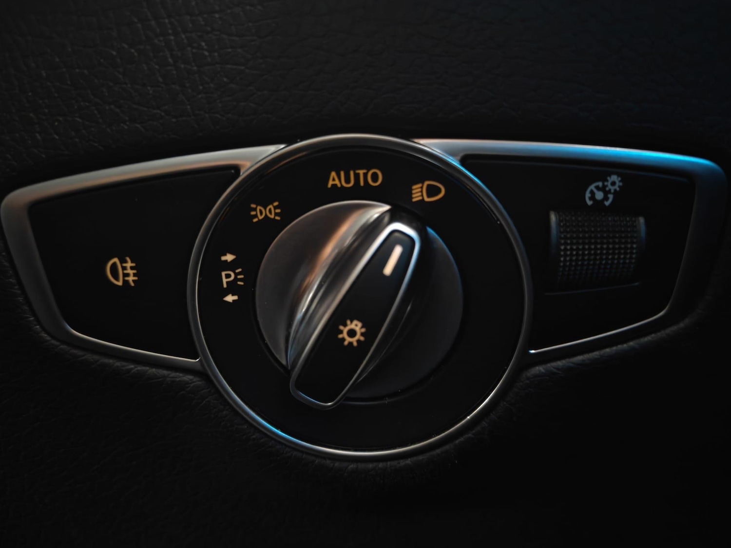 Used Mercedes-Benz EQC 2022 for sale - 76398631: Photo 16