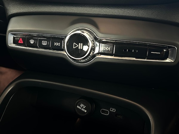Used Volvo XC40 2021 for sale - 75280621: Photo 23