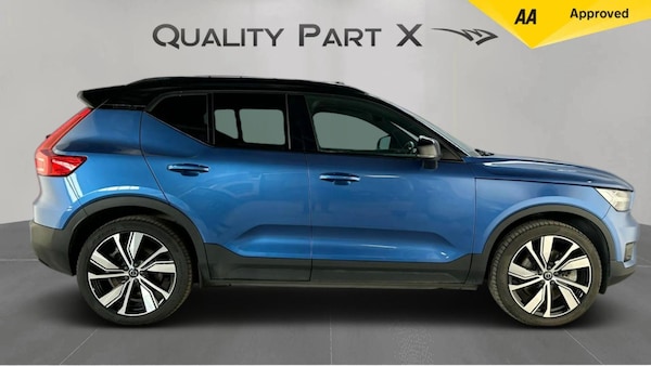 Used Volvo XC40 2021 for sale - 75280621: Photo 2