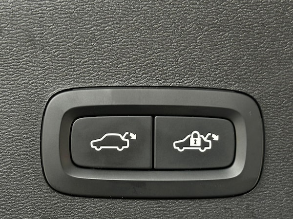Used Volvo XC40 2021 for sale - 75280621: Photo 34