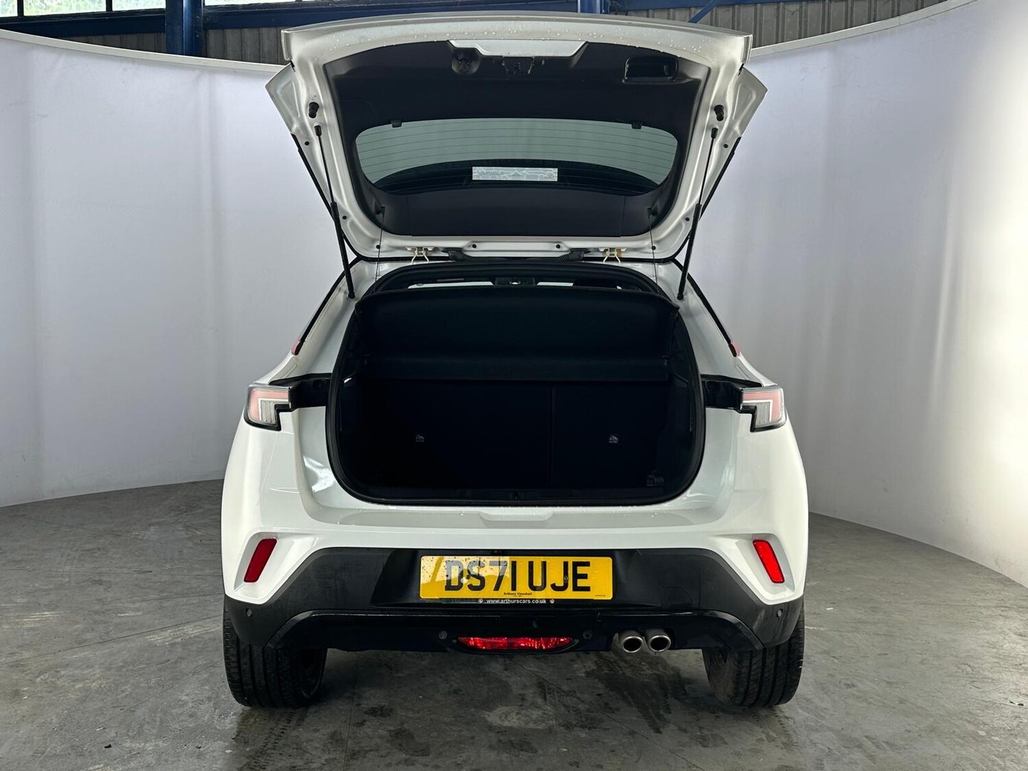 Vehicle 33