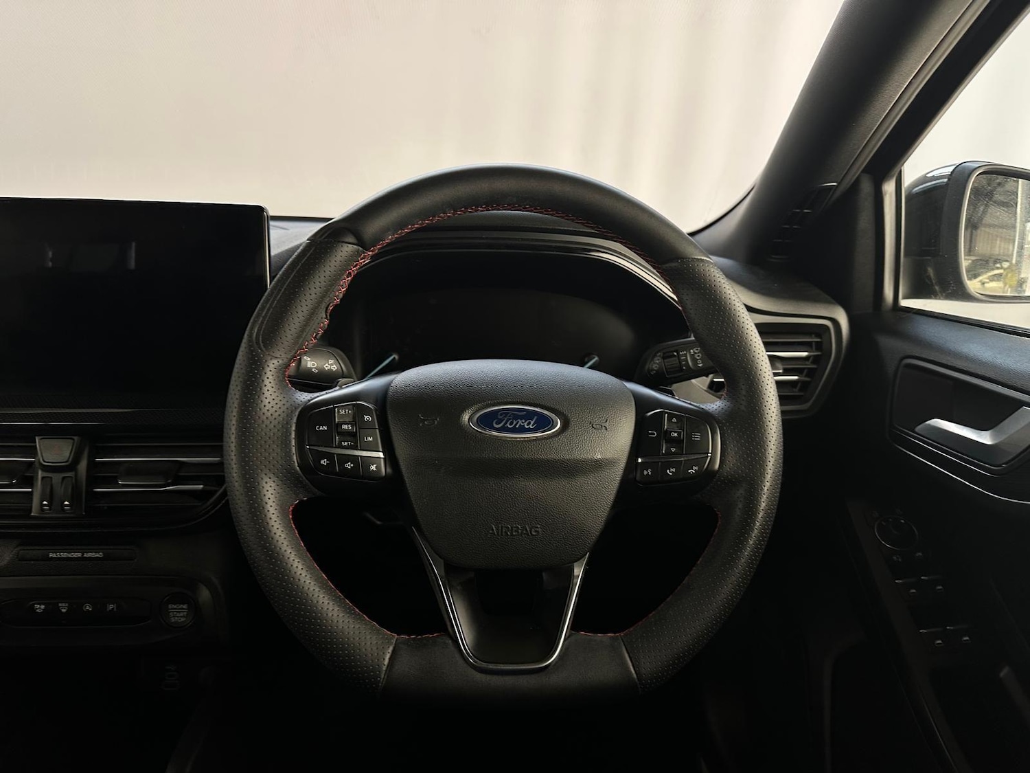 Used Ford Focus 2022 for sale - 76138720: Photo 9