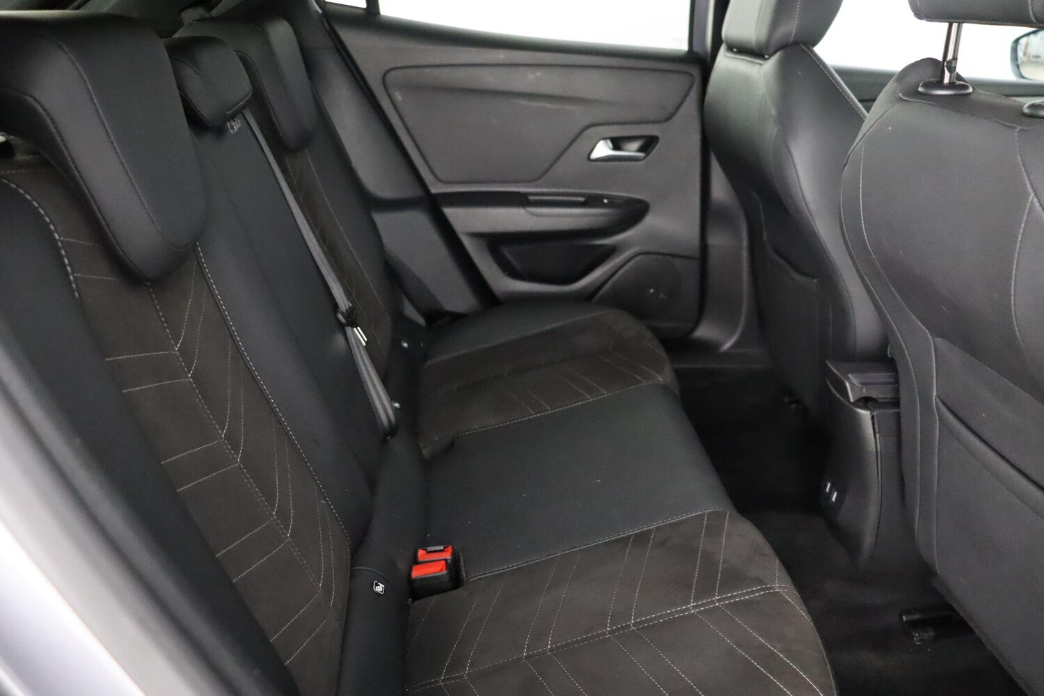 Used Vauxhall Mokka Electric for sale - 78214535: Photo 12