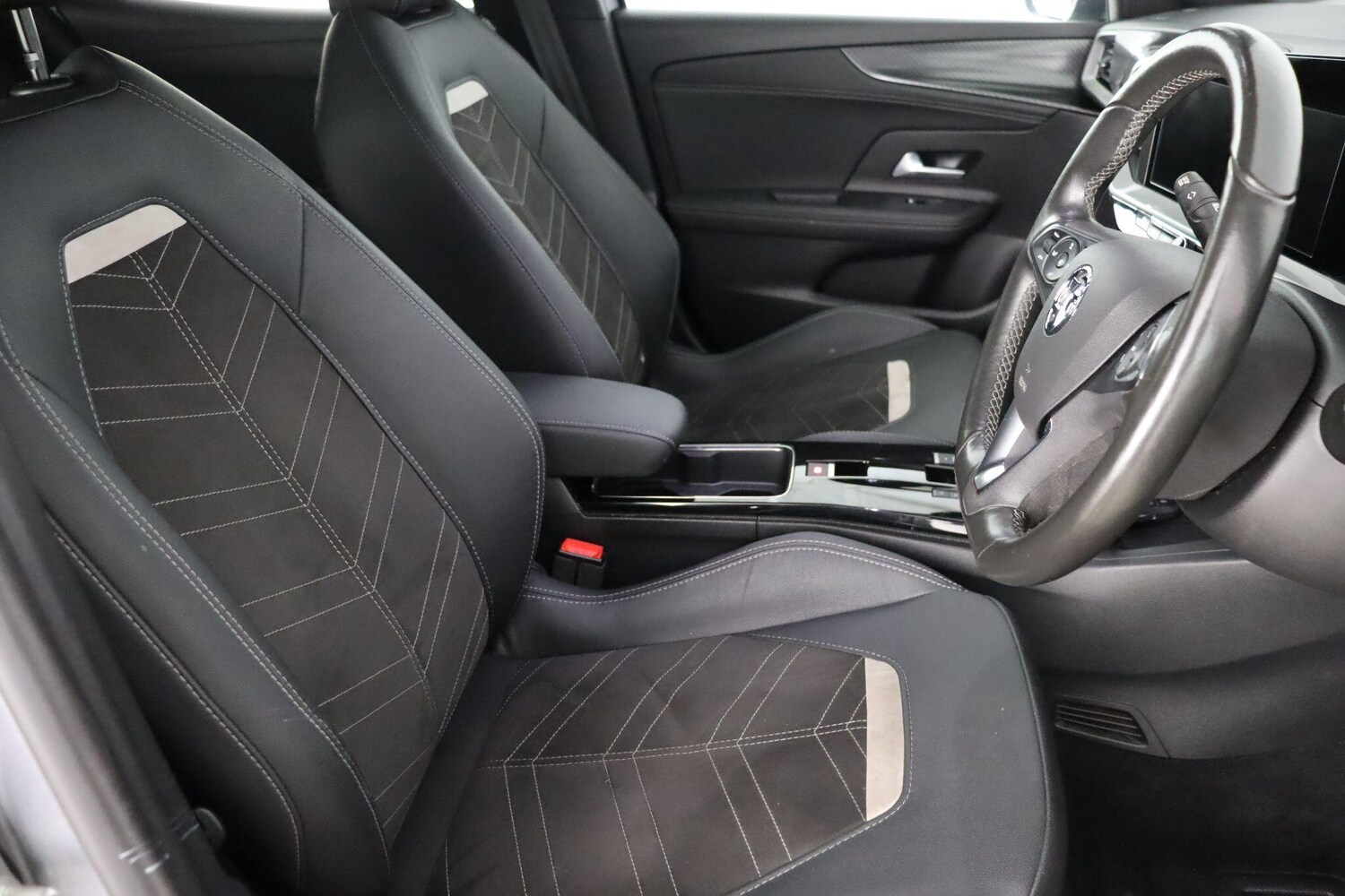 Used Vauxhall Mokka Electric for sale - 78214535: Photo 13