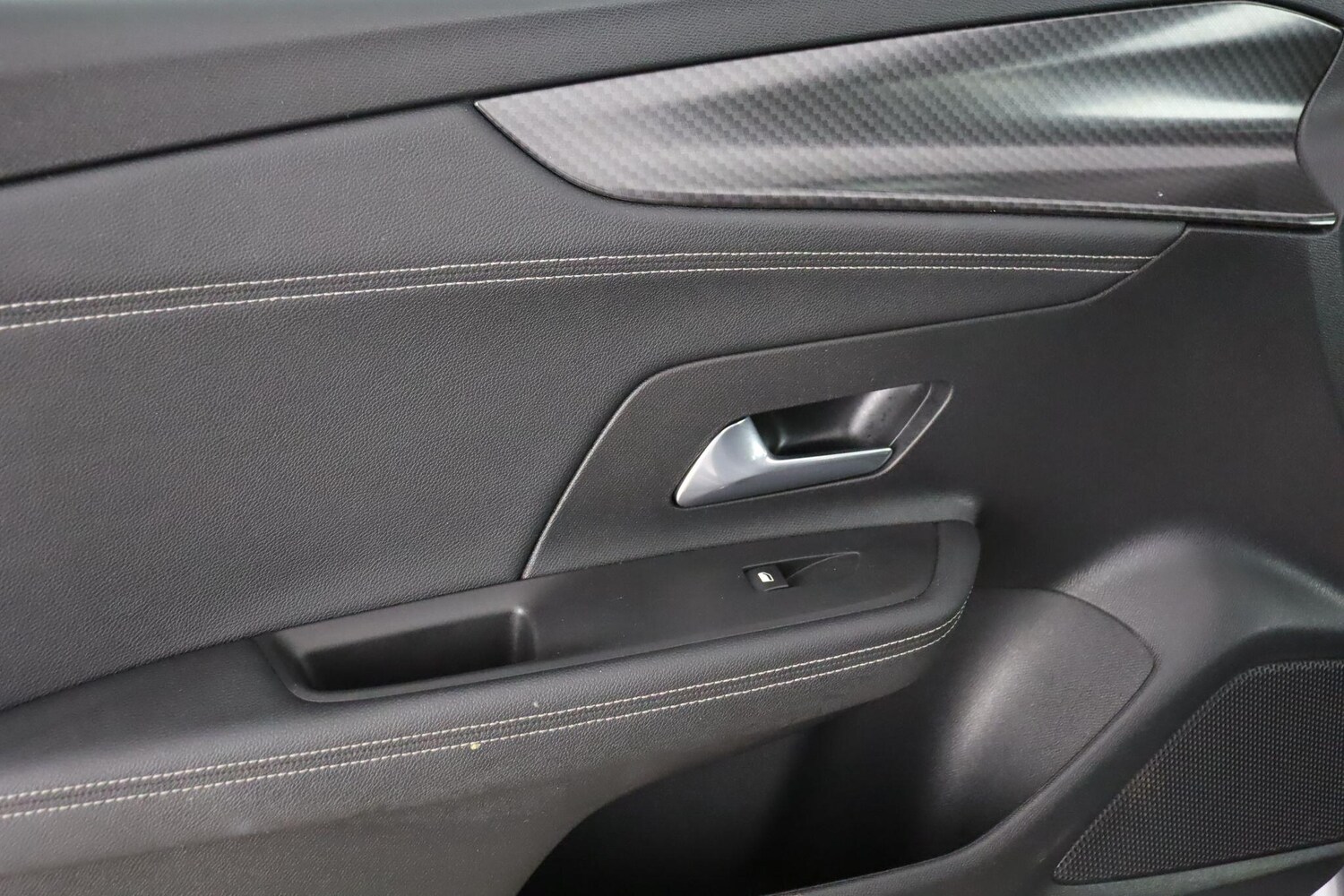 Used Vauxhall Mokka Electric for sale - 78214535: Photo 28