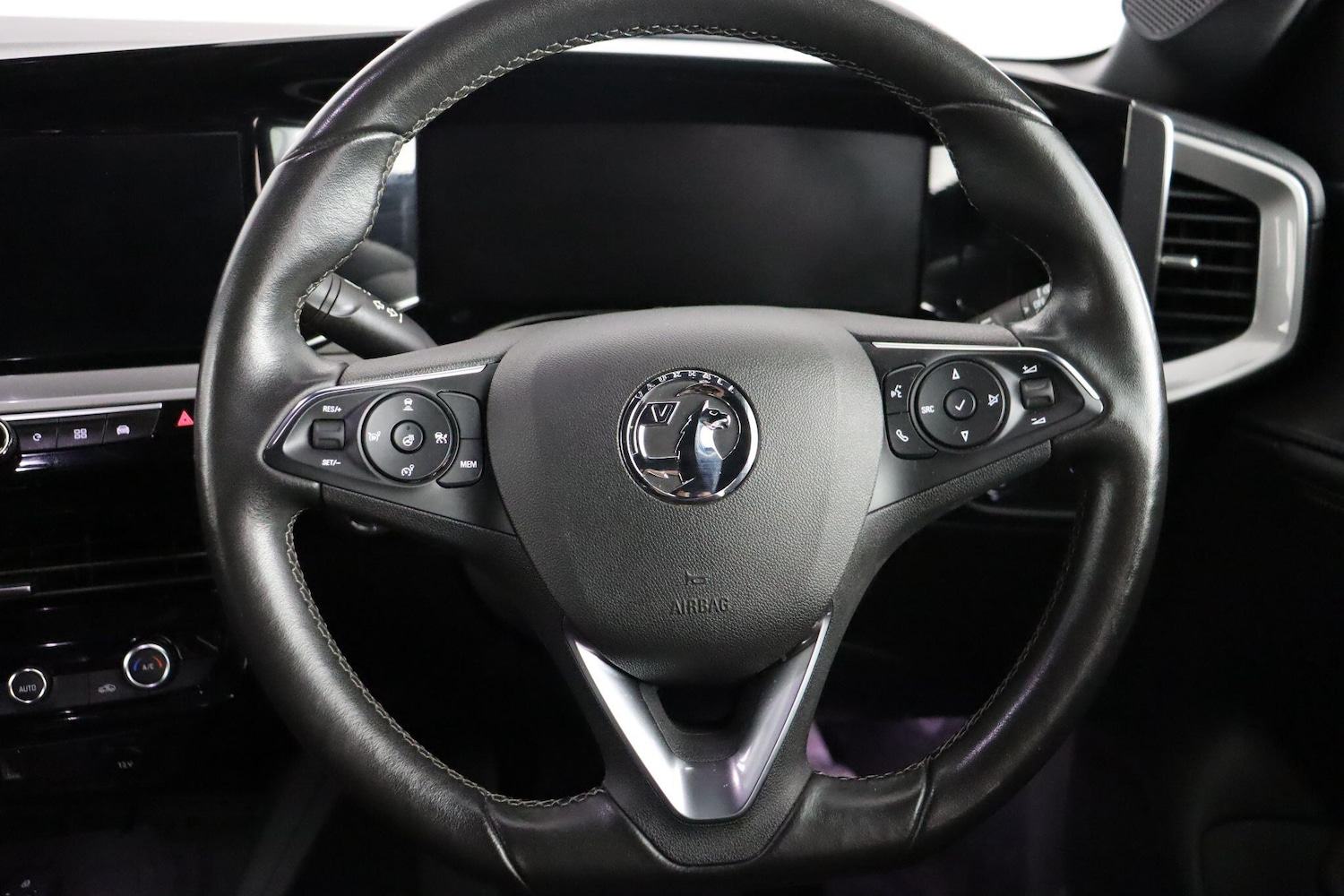 Used Vauxhall Mokka Electric for sale - 78214535: Photo 9