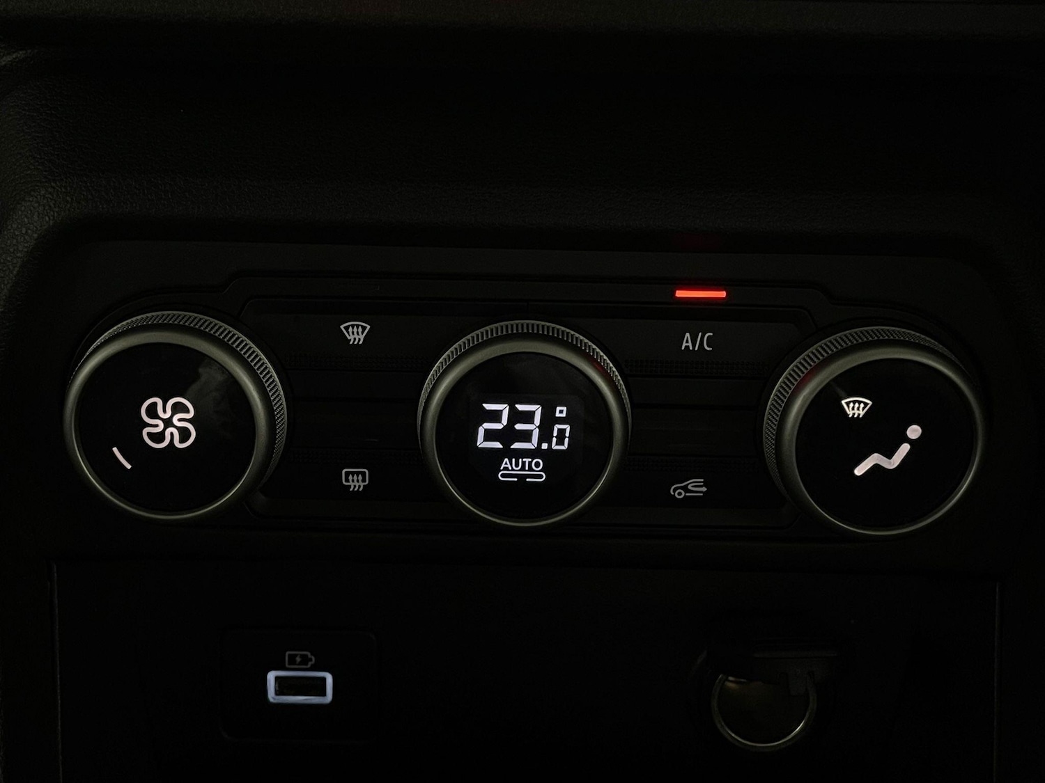 Used Dacia Jogger 2023 for sale - 76294814: Photo 19