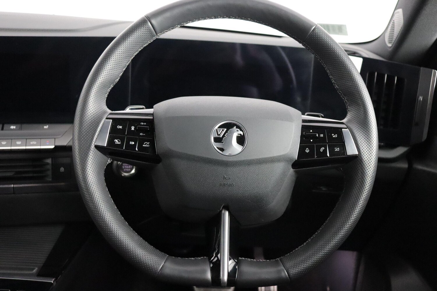 Used Vauxhall Astra 2024 for sale - 77215660: Photo 9