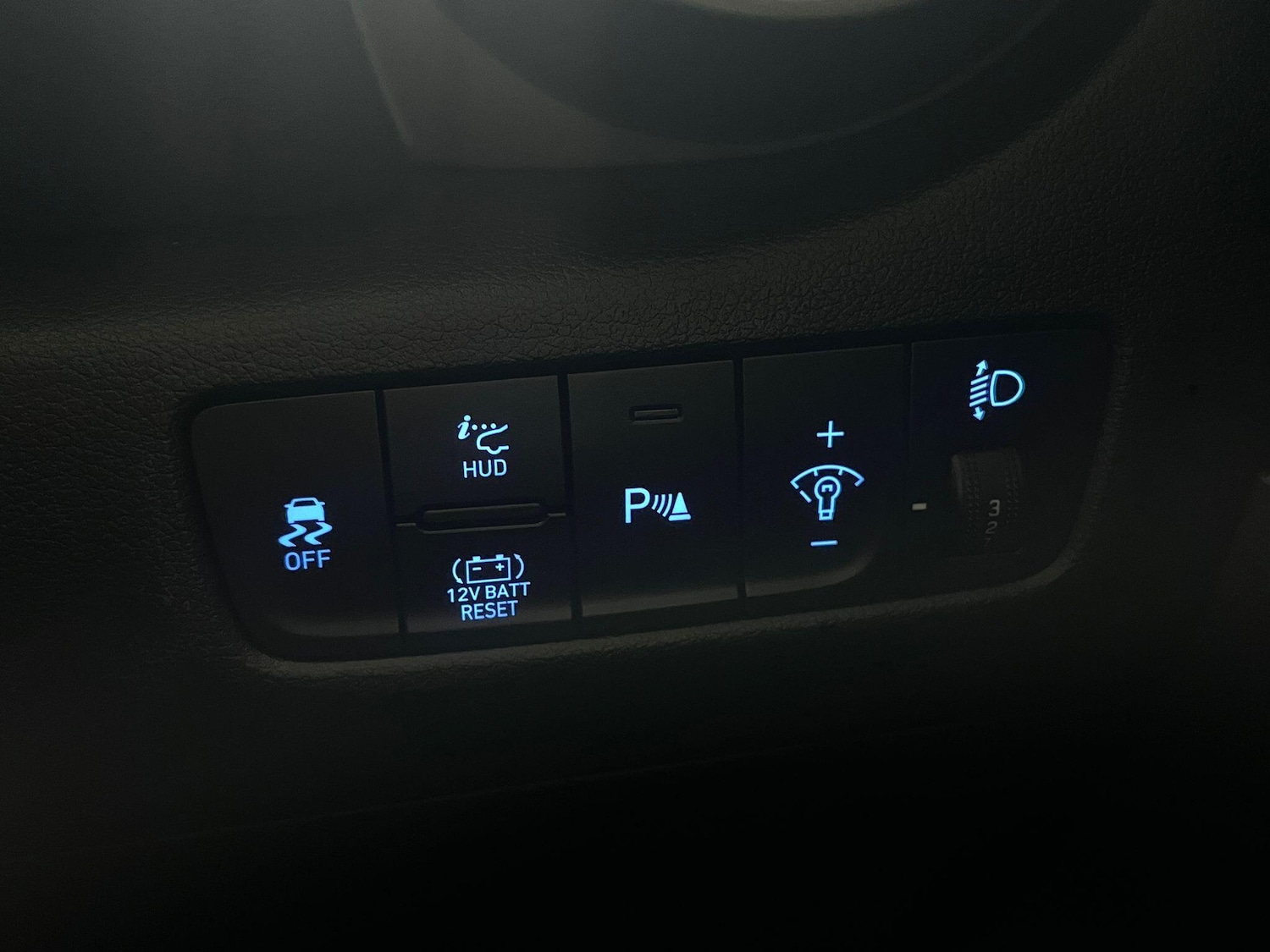 Used Hyundai KONA 2021 for sale - 76151780: Photo 18